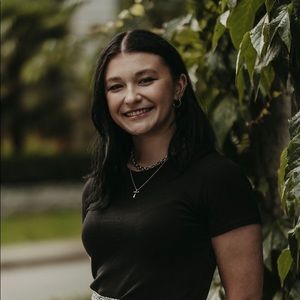 Meet your Posher, Emma